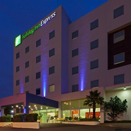 Holiday Inn Express Guadalajara Iteso By Ihg Zapopan Esterno foto
