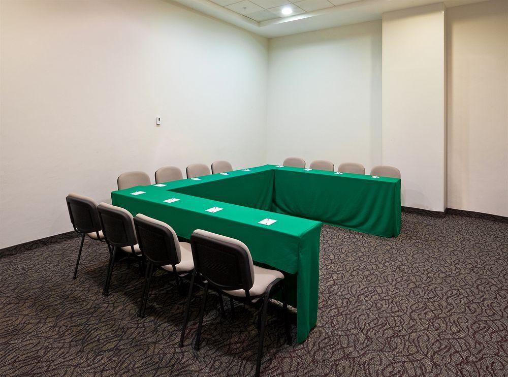 Holiday Inn Express Guadalajara Iteso By Ihg Zapopan Servizi foto