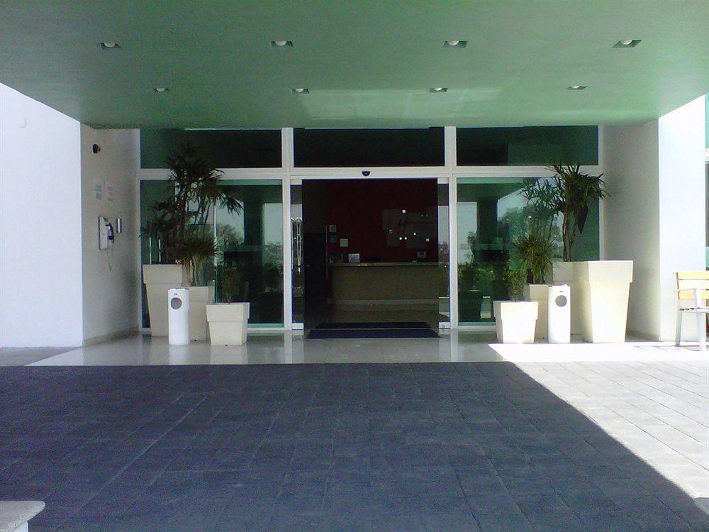 Holiday Inn Express Guadalajara Iteso By Ihg Zapopan Esterno foto