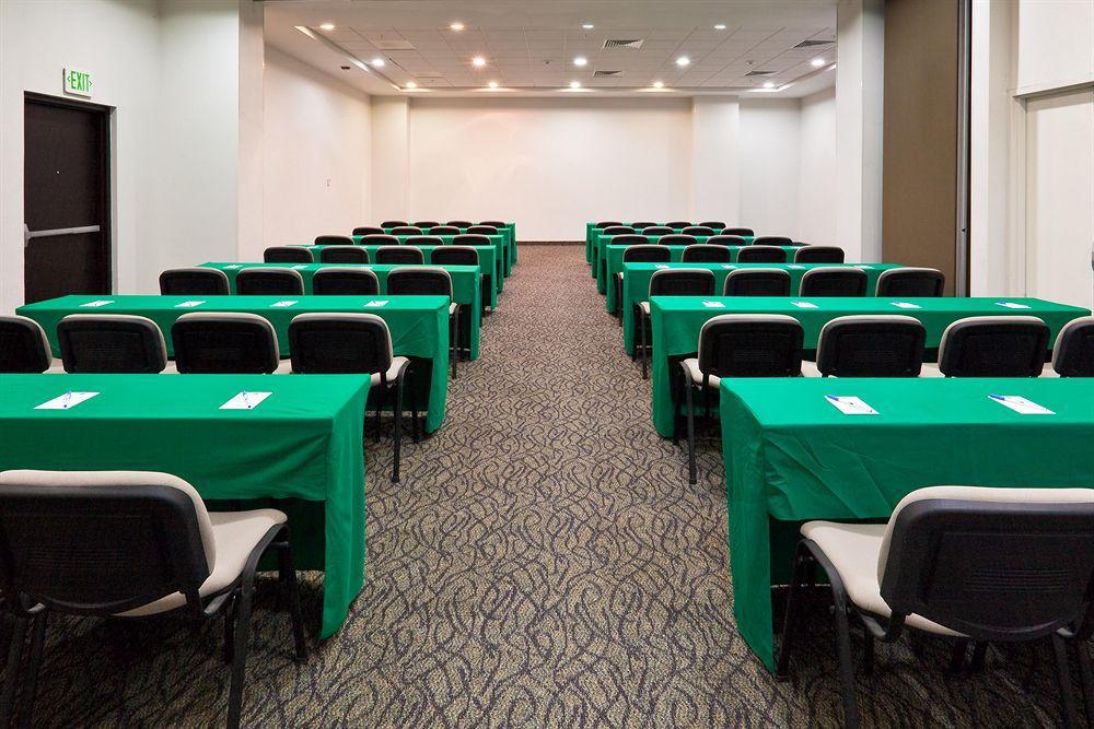 Holiday Inn Express Guadalajara Iteso By Ihg Zapopan Servizi foto