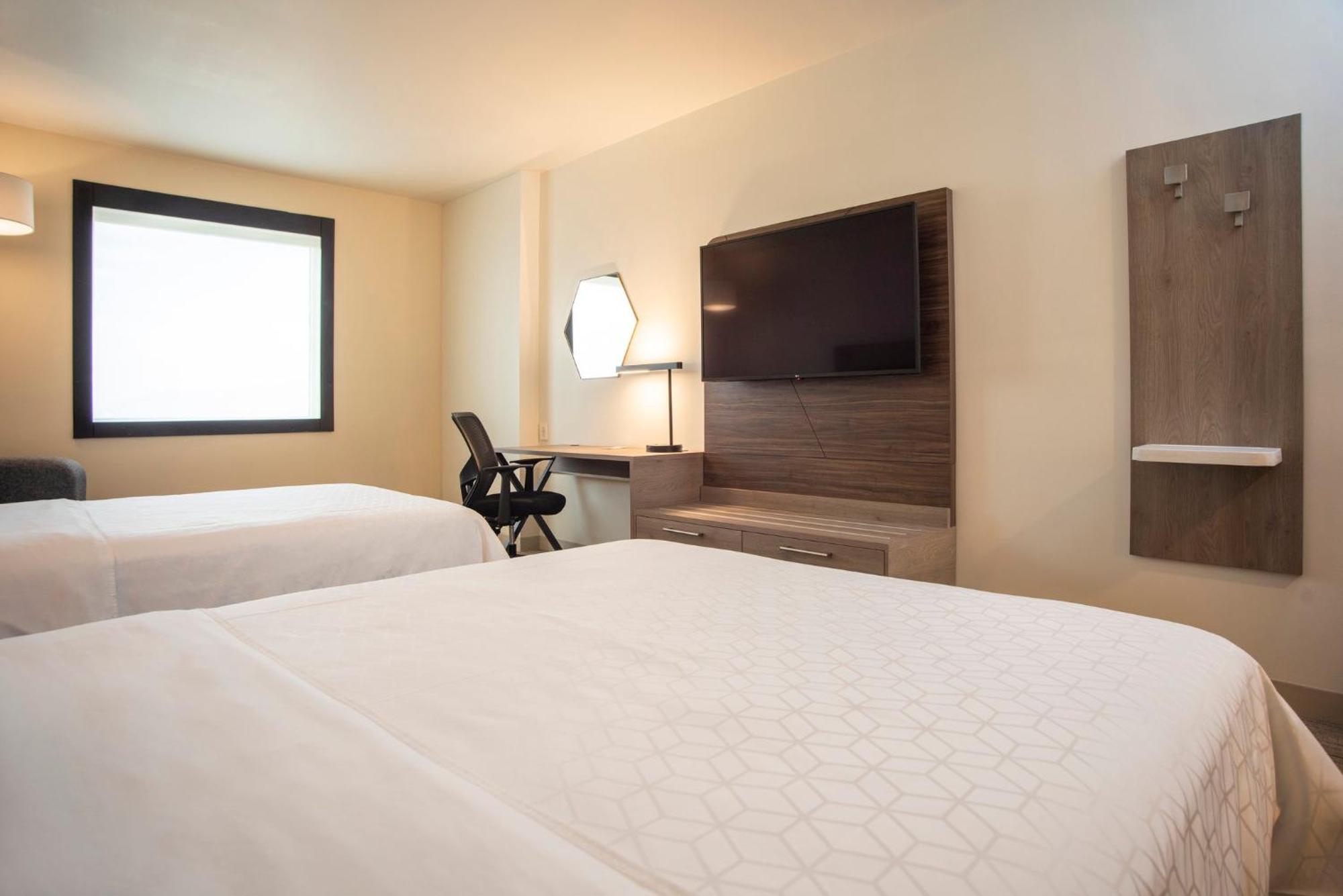 Holiday Inn Express Guadalajara Iteso By Ihg Zapopan Esterno foto
