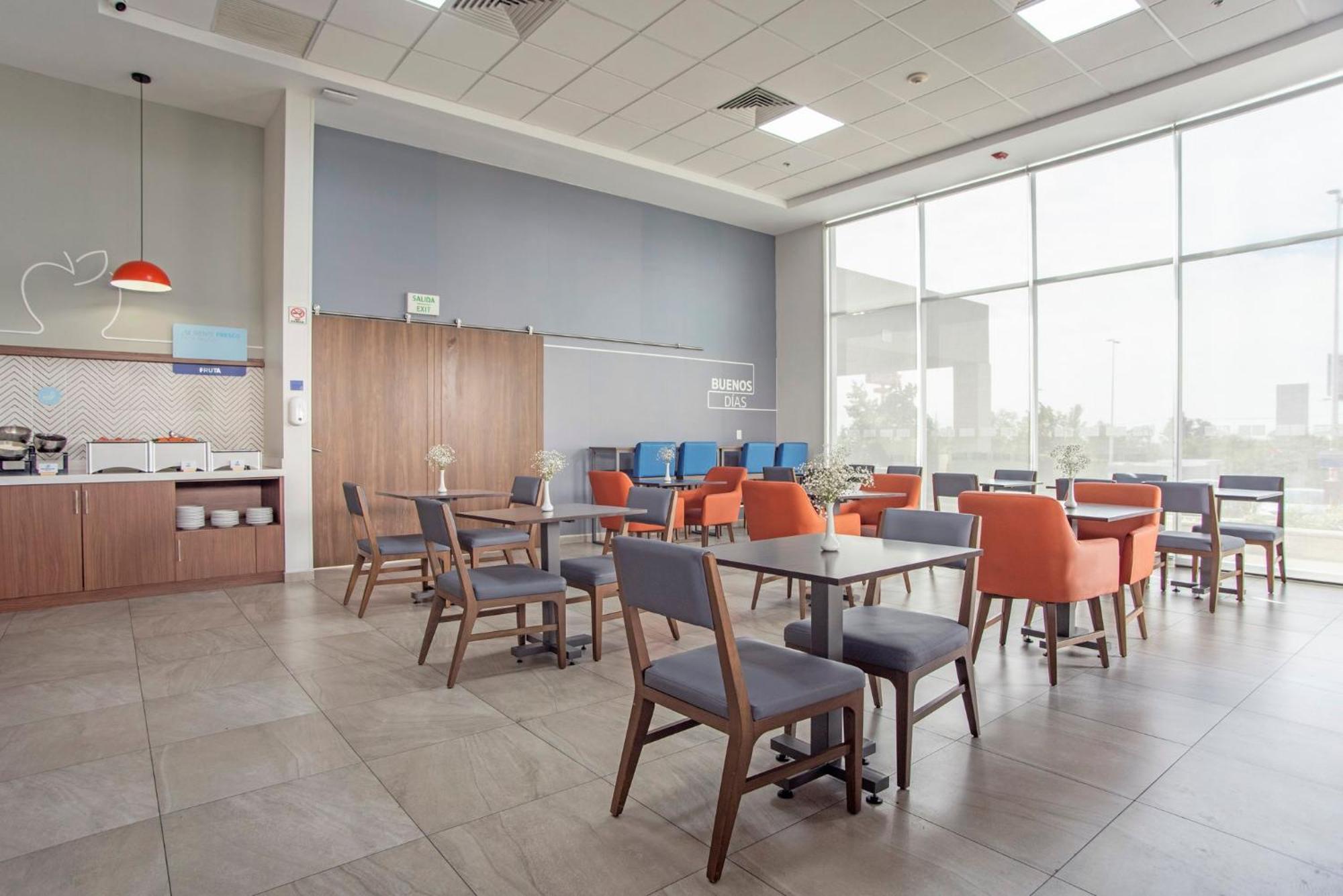 Holiday Inn Express Guadalajara Iteso By Ihg Zapopan Esterno foto